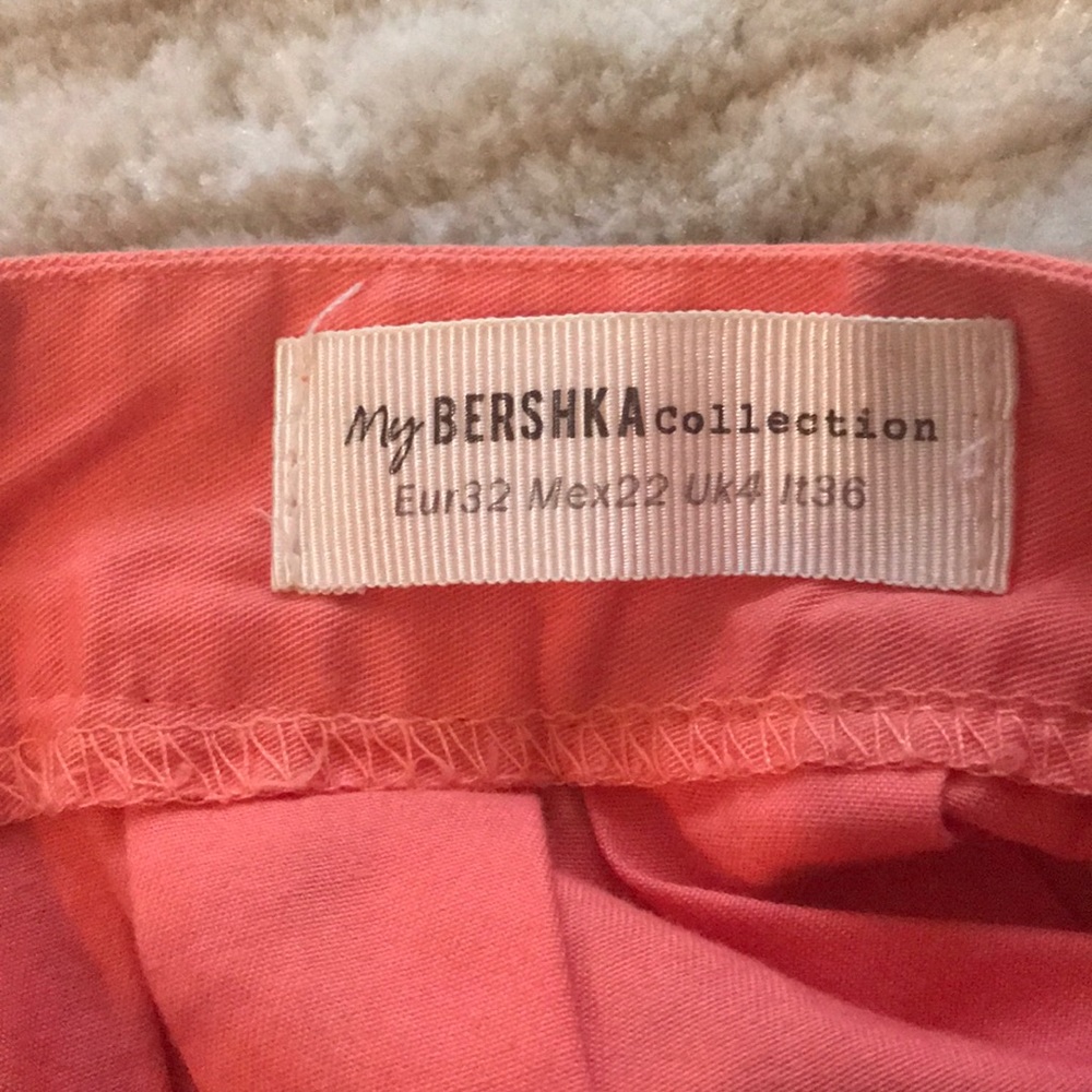 Mini skirt - Picture 2 of 3
